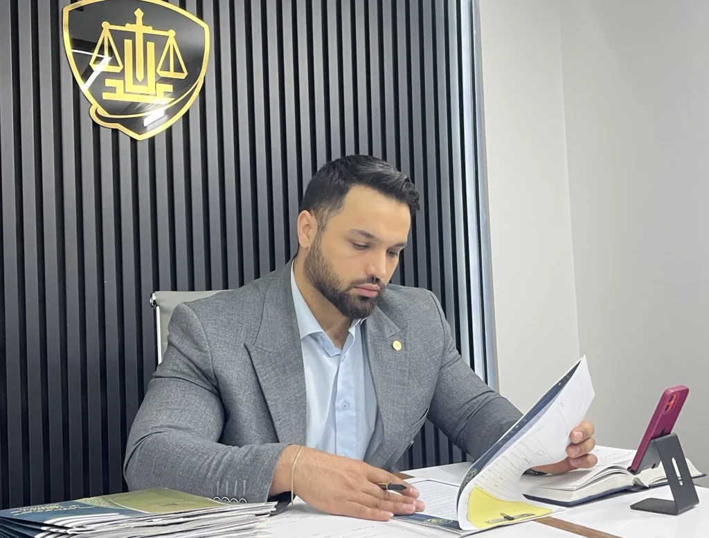 وکیل پایه یک دادگستری در مشهد - مشاوره حقوقی